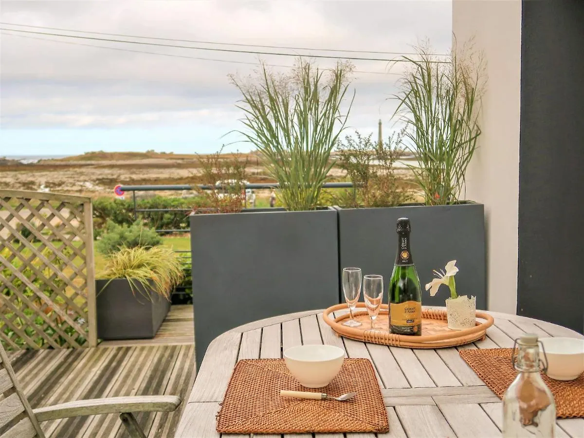 Holiday Home L'Air Du Large By Interhome Plouguerneau