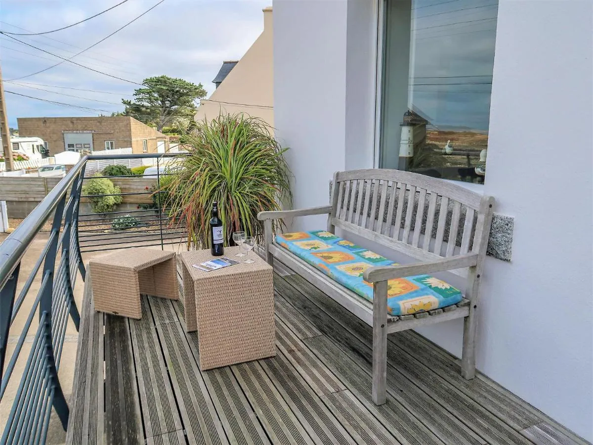 Holiday Home L'Air Du Large By Interhome Plouguerneau